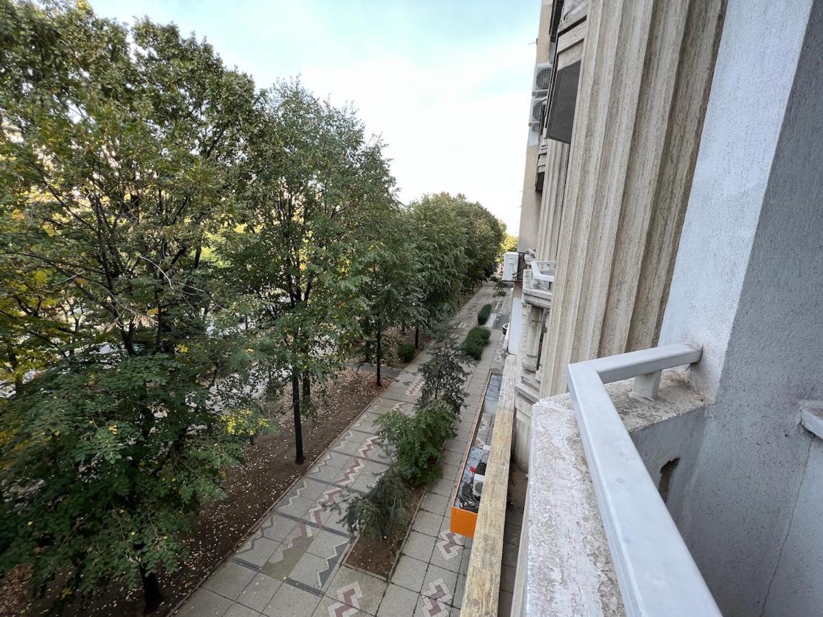 Unirii Central Fountains View Apartment Bukares Bagian luar foto